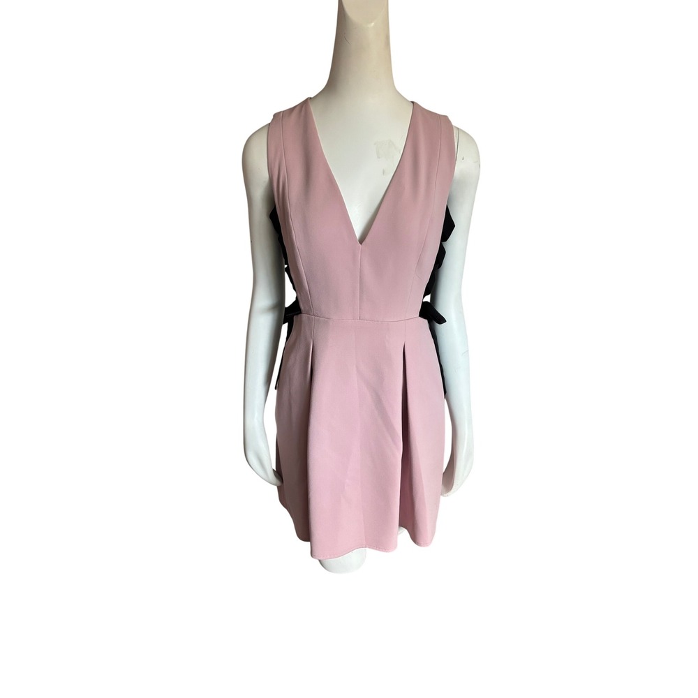 BCBGMAXAZRIA Pink Lace Up Side V-Neck Mini Dress Size 4 Blush Black Ribbon